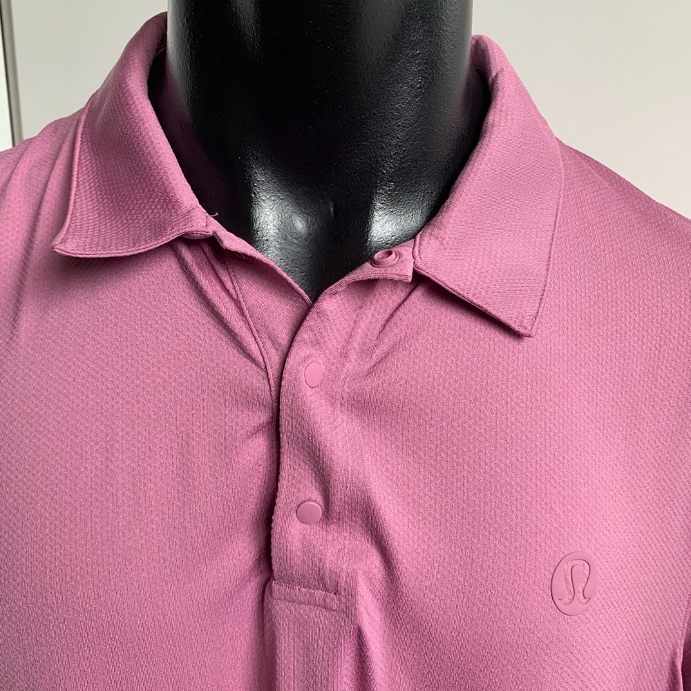 Lululemon Evolution men’s XL pink/lilac short sleeve polo shirt - Picture 2 of 3